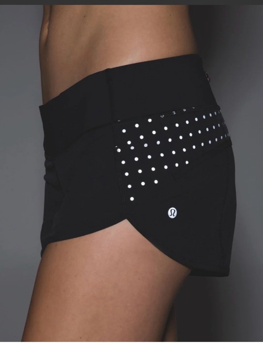 lululemon Speed Short 2.5” Black Reflective Running Shorts Women’s Size 4